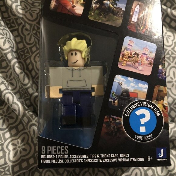 ROBLOX Deluxe Mystery Pack Series 2 Boost Vector: Buster Exclusive Item - Picture 2 of 5